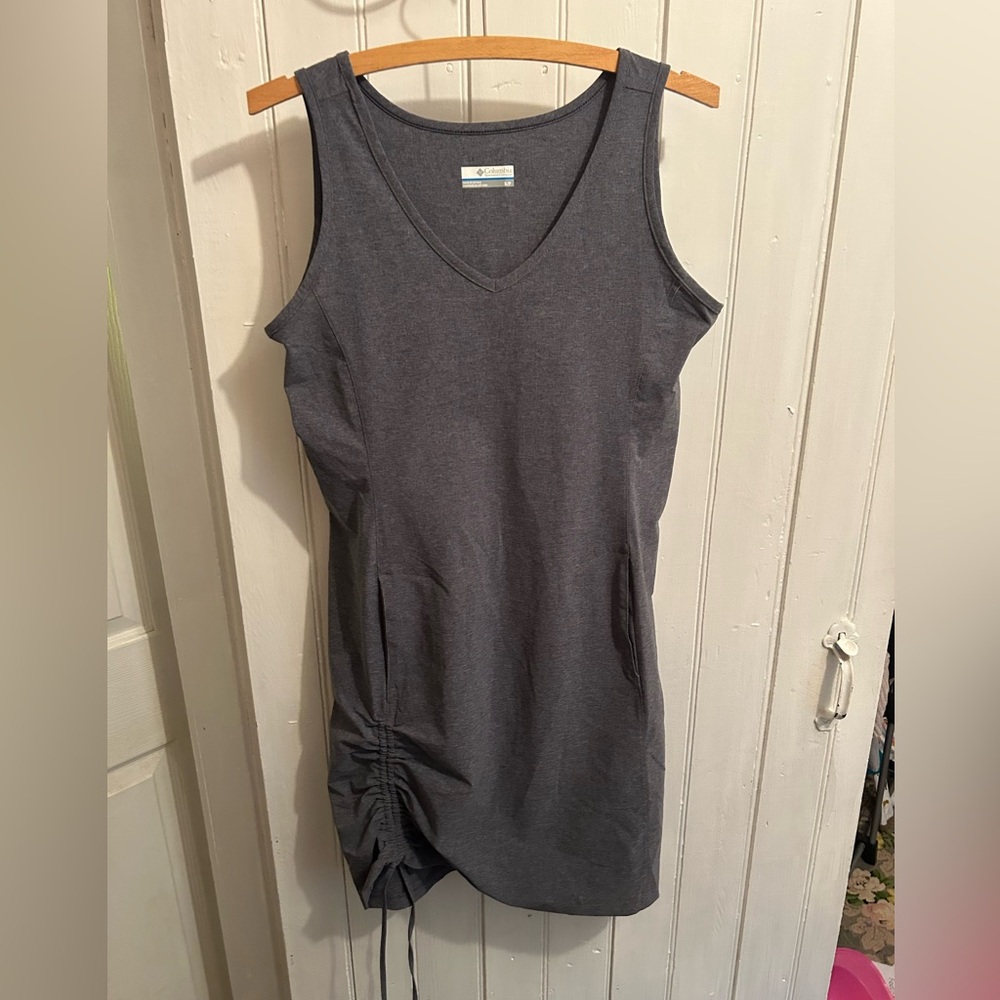 (3/$20) Columbia small grey Sleeveless vneck side scrunch Dress with pockets